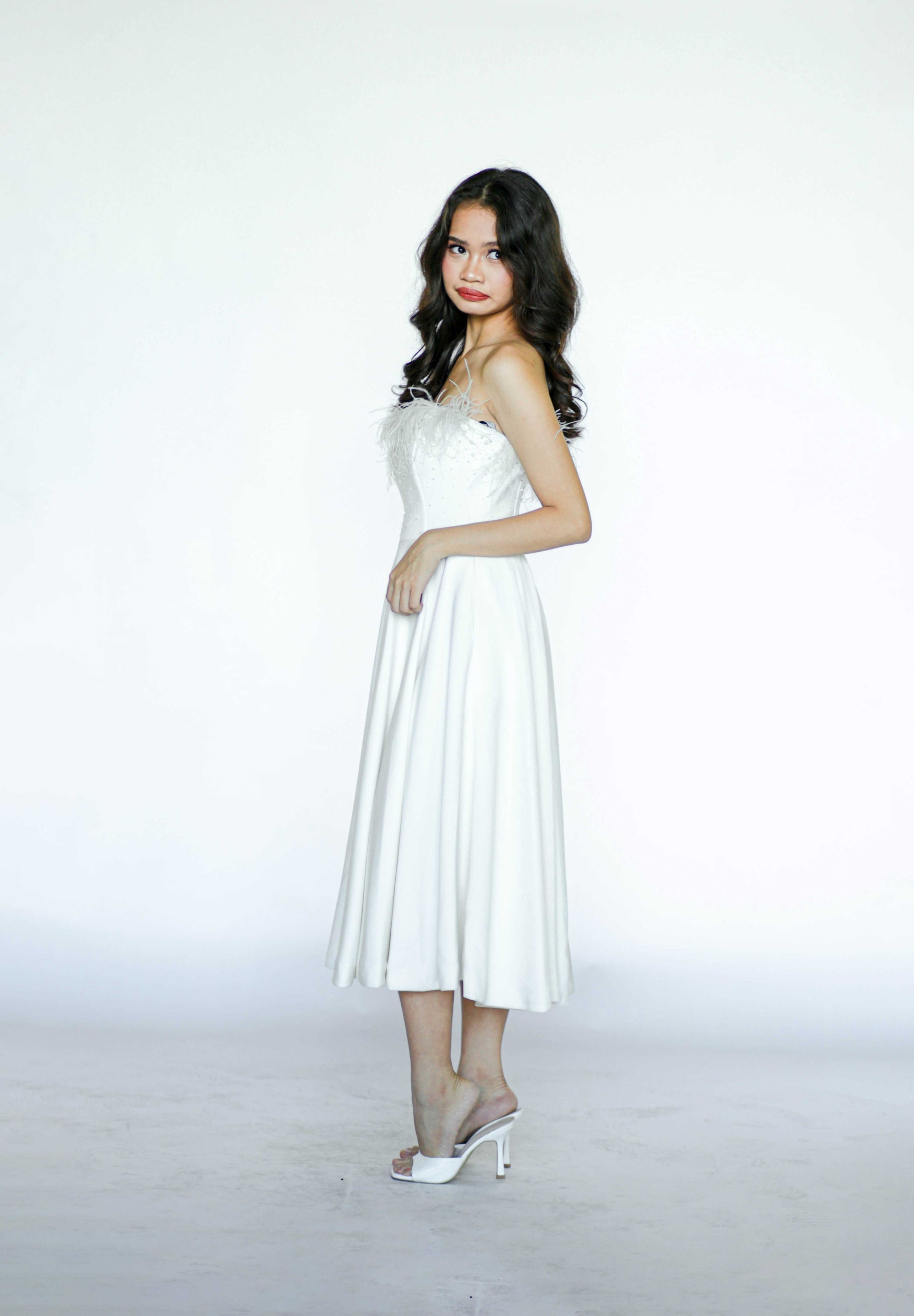 Tube White Midi Dress with Ostritch Feathers and Beads