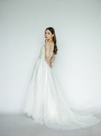 Two in One Bridal Lace Gown (Veil Included)